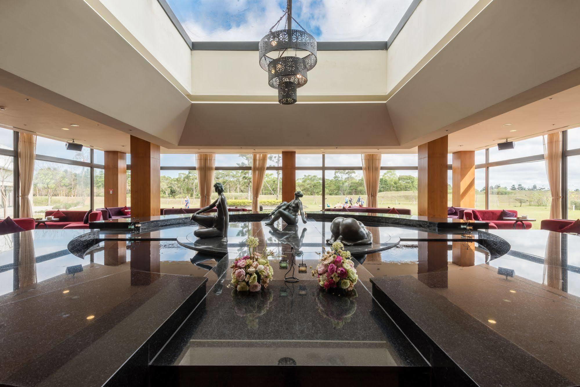 South Garden Hotels And Resorts Taoyuan Exterior photo